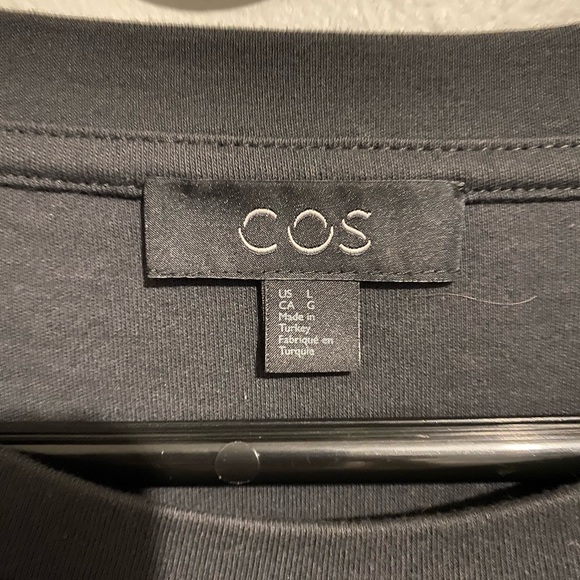 COS oversized fit pocket tee. Size L. - Picture 2 of 2